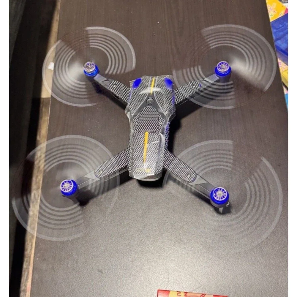 DRONE PHOENIX X4 Camara-Built In Screen Remote. GPS Return to Sea- Sealed Box